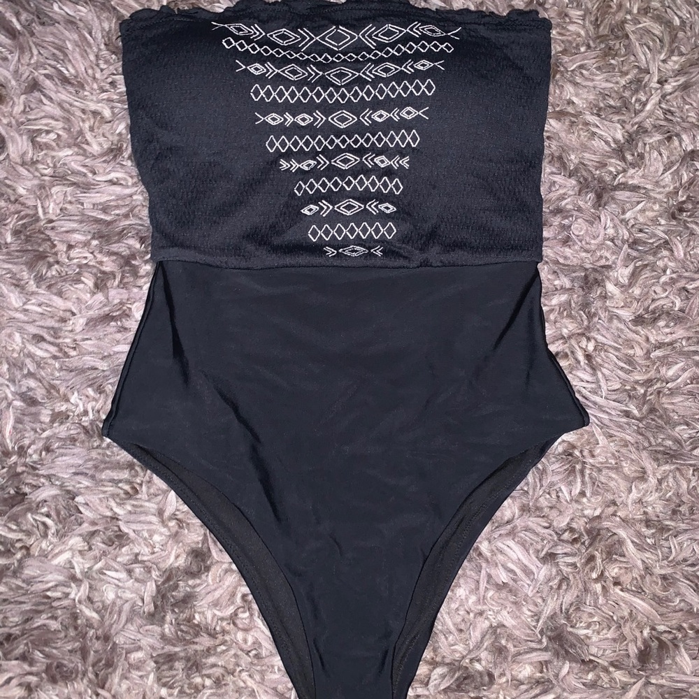 Women’s bathing suit